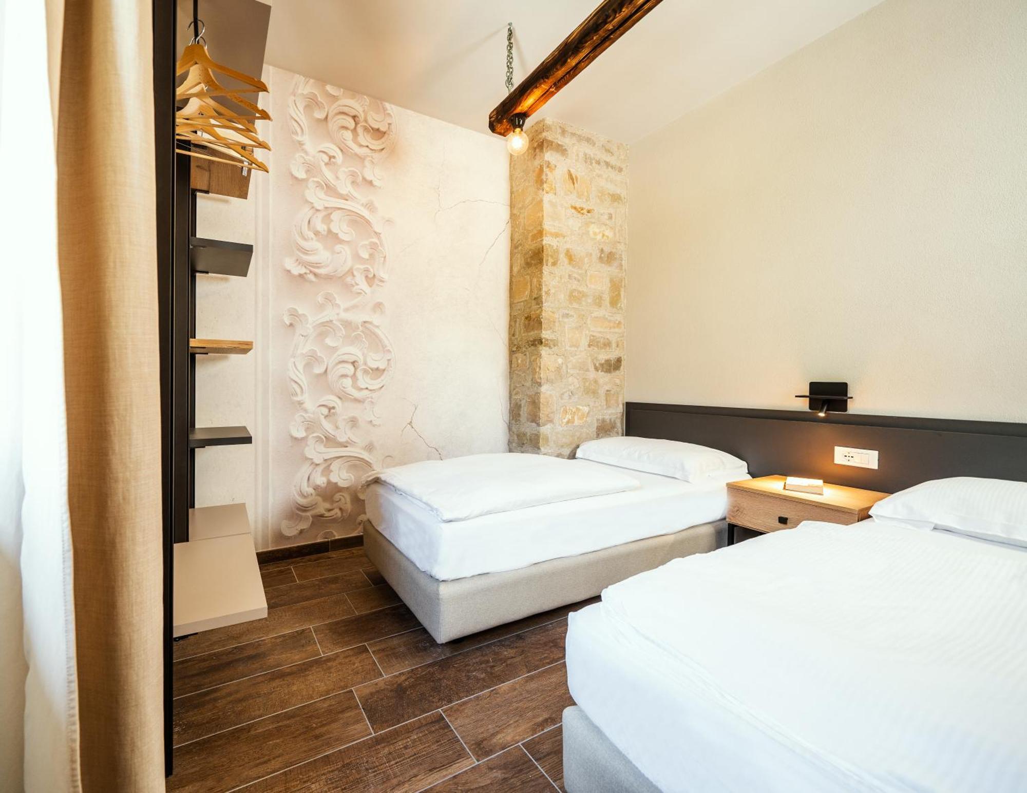 Erika Aparthotel