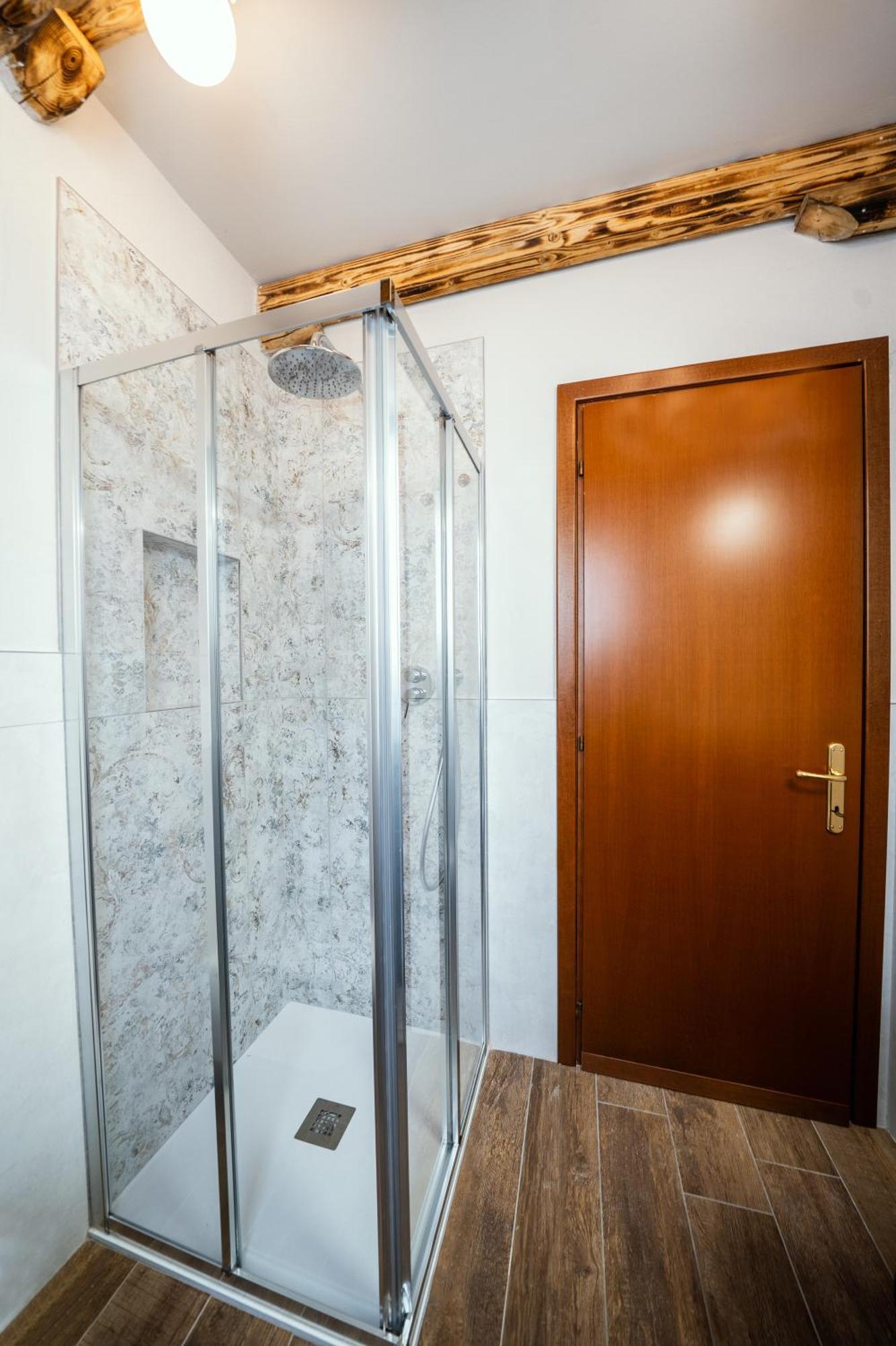 Aparthotel Erika 2*